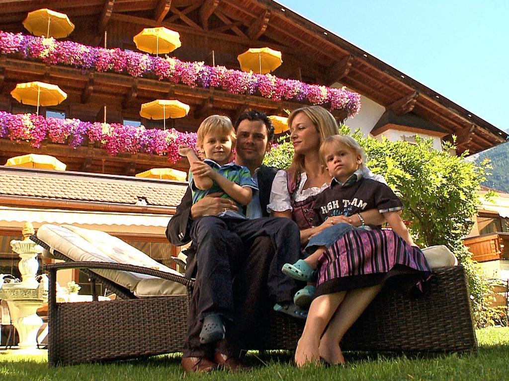 Alpenhotel Tirolerhof Neustift im Stubaital Exterior foto